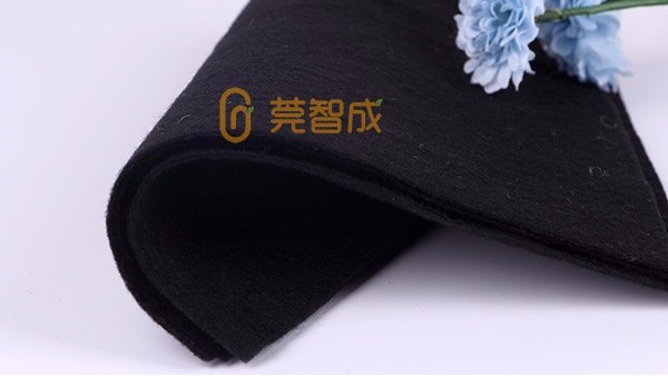 黑色針刺無(wú)紡布-6次積極寄樣拿下訂單