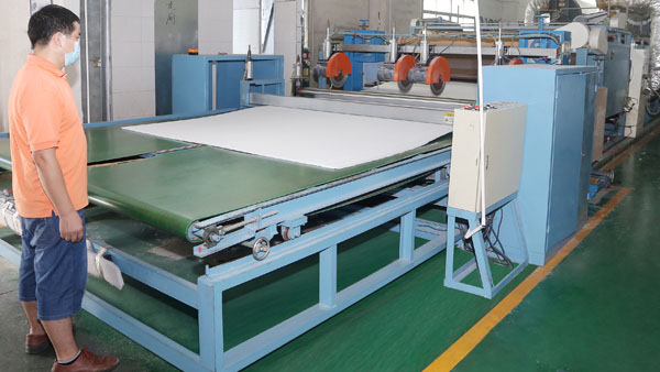 無膠棉生產(chǎn)廠家-表面平整，克重均勻