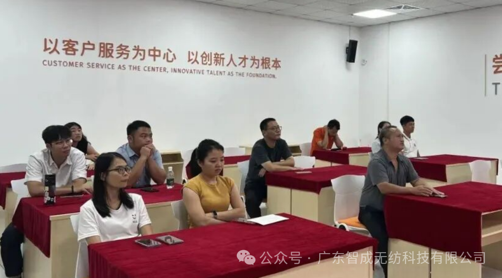 詩韻鏗鏘潤職場 豪情激蕩礪初心 | 智成纖維第377期讀書會圓滿舉行