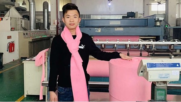 洗必凈椰殼抹布貴一點，但還是很多人選擇它