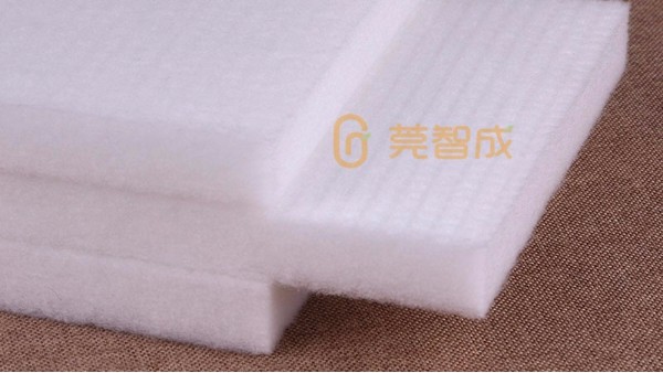 無膠棉生產(chǎn)廠家-給您分析無膠棉與噴膠棉有什么不一樣？