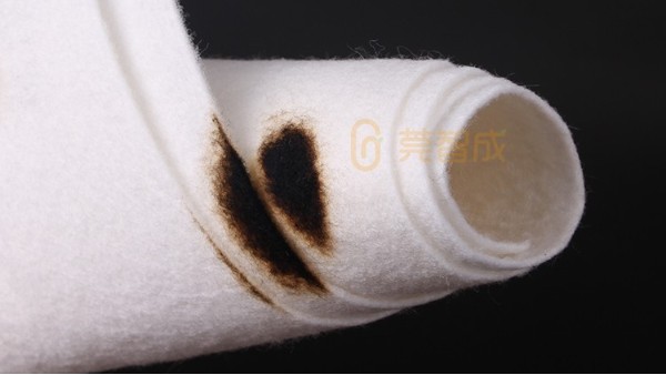 阻燃粘膠無(wú)紡布的材質(zhì)與性能