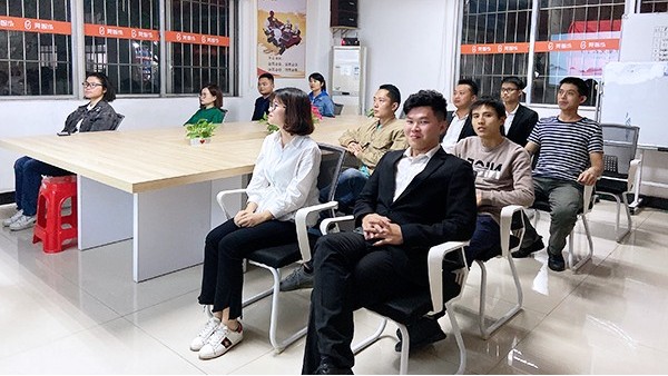 椰殼抹布廠家讀書會(huì)-共進(jìn)悅讀時(shí)光